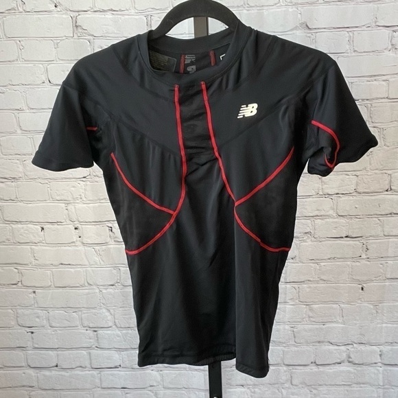 New Balance Men's Compression T-Shirt Size Medium - Picture 1 of 3